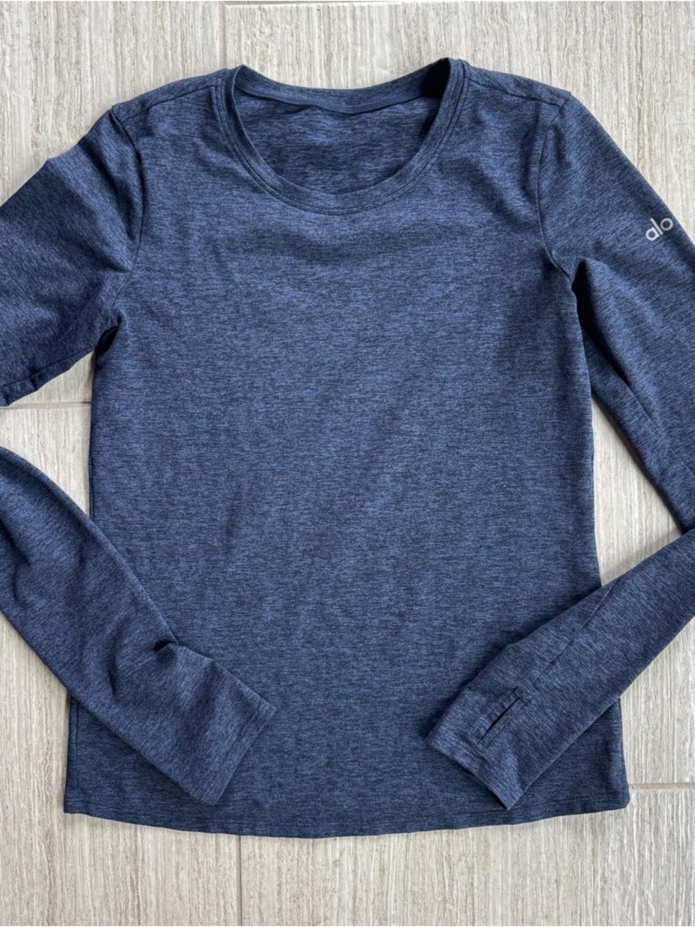 ALO Yoga Women's Long Sleeve Crewneck Top - Heather Navy